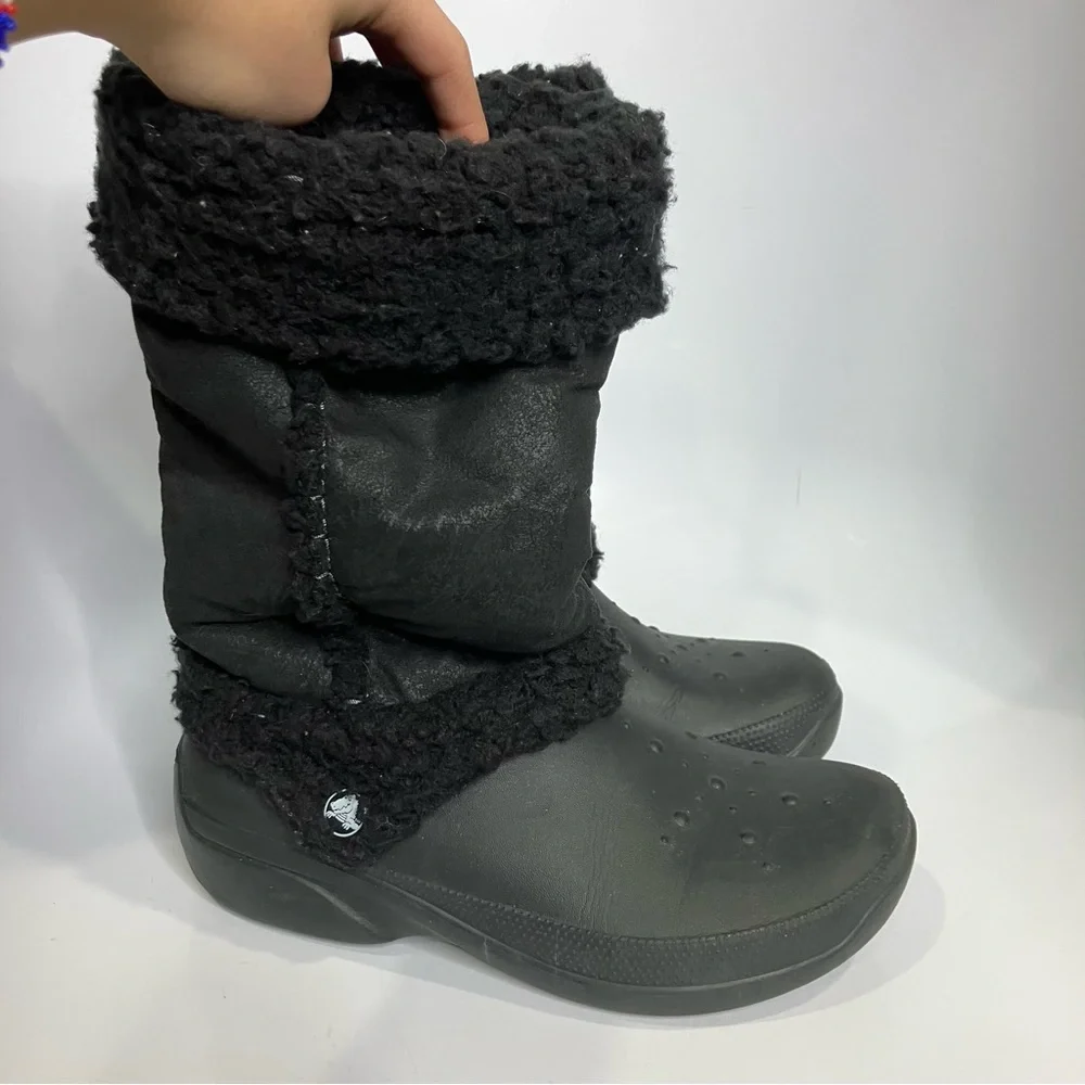 Crocs Nadia pull on boots Sherpa lined‎ black womens size 8 casual winter